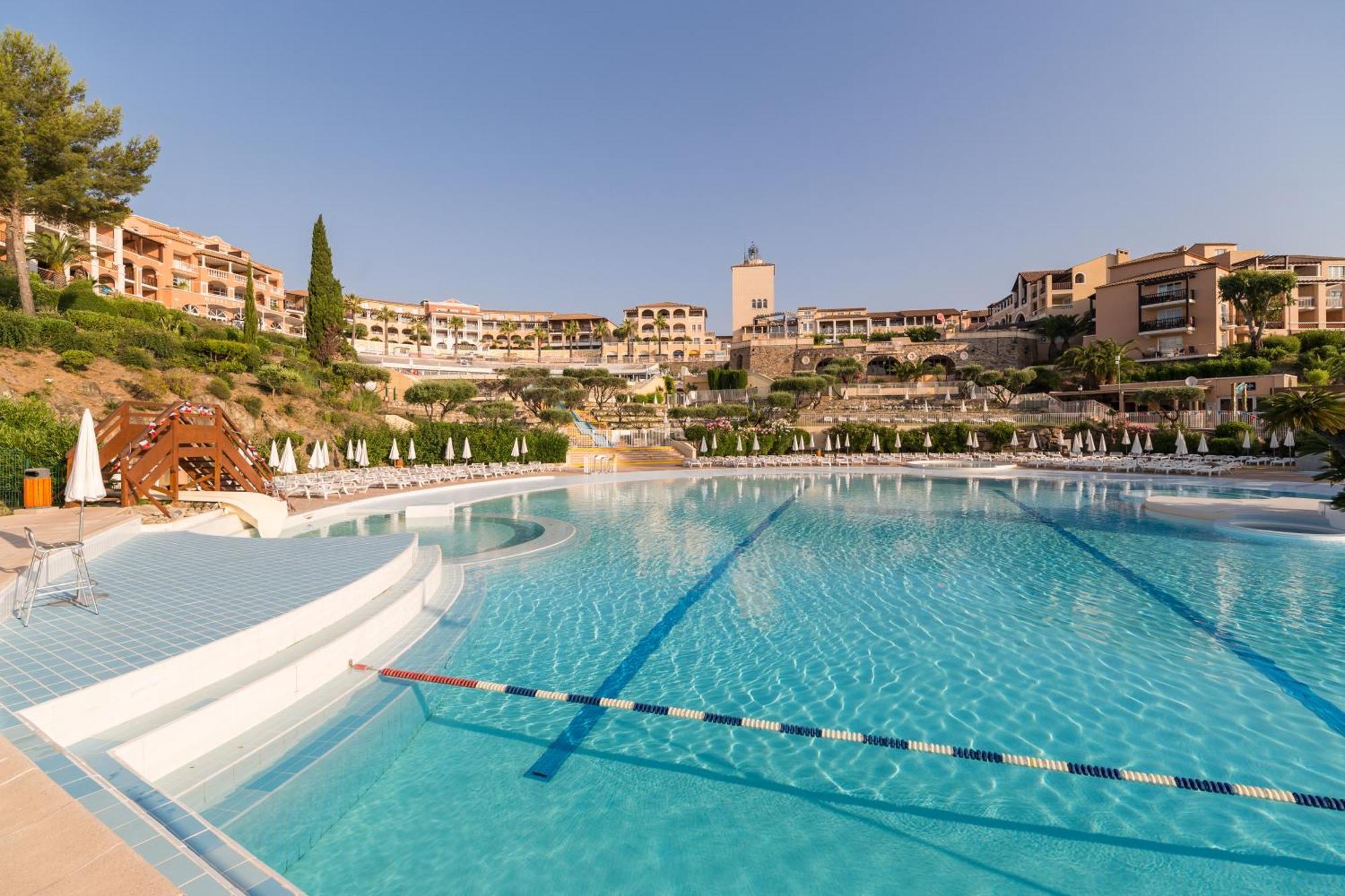Hotel De L'Esterel Pierre & Vacances Saint-Raphaël Kültér fotó
