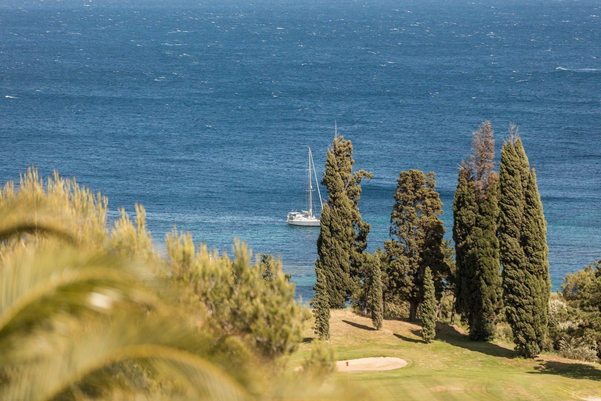 Hotel De L'Esterel Pierre & Vacances Saint-Raphaël Kültér fotó